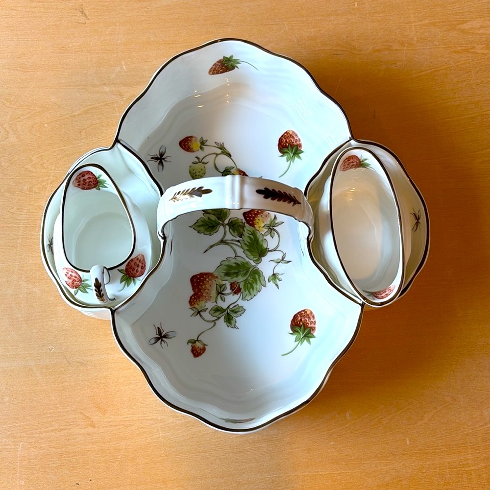 Vintage Coalport Bone China Strawberry Basket With Creamer And Open Sugar Bowl